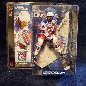 Eric Lindros figure